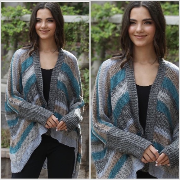 Des Feli Sweaters - Sapphire Knit Cardigan